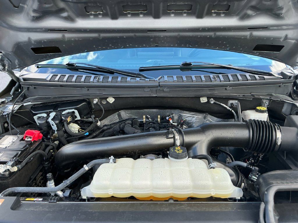 Certified 2024 Ford Expedition XLT RWD image 25