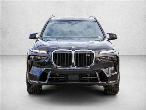 Used 2025 BMW X7 M60i AWD/4WD image 2