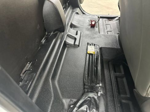 Used 2017 Chevrolet Colorado W/T RWD image 26