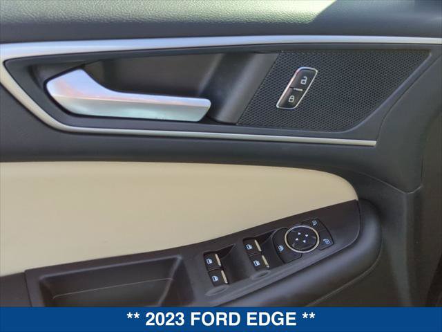 Certified 2023 Ford Edge SEL w/ Convenience Package AWD/4WD image 11