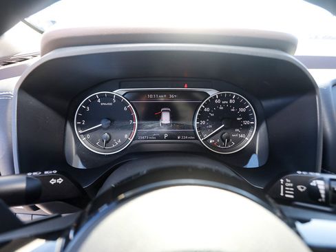 Used 2023 Nissan Rogue SV image 13