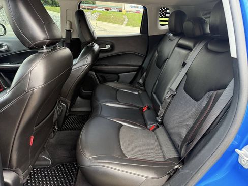 Used 2021 Jeep Compass Trailhawk AWD/4WD image 10