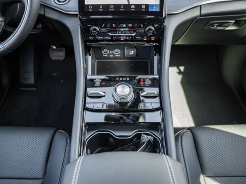 New 2025 Jeep Grand Cherokee Overland w/ Adv Protech Group III image 30