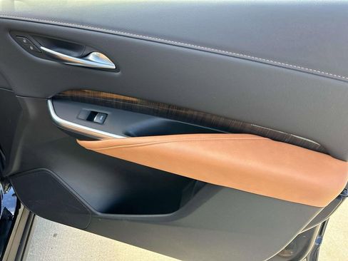 Certified 2023 Cadillac XT4 Premium Luxury w/ Enhanced Visibility Package image 23