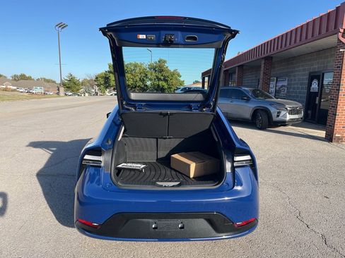 New 2026 Toyota Prius Plug-In Hybrid image 9