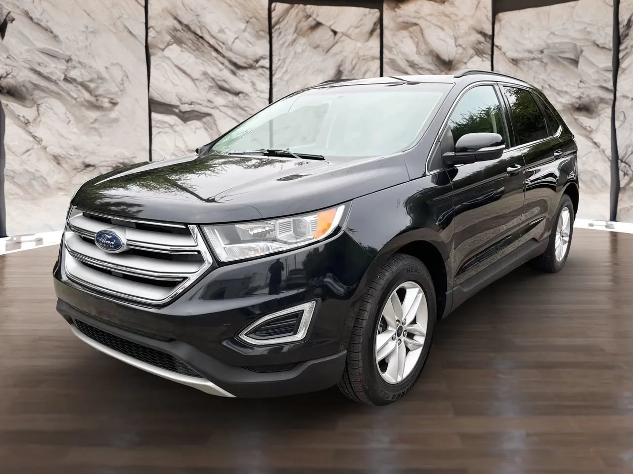 Used 2015 Ford Edge SEL w/ Equipment Group 201A AWD/4WD image 3