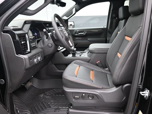 Used 2026 GMC Sierra 1500 AT4 w/ AT4 Premium Package AWD/4WD image 10