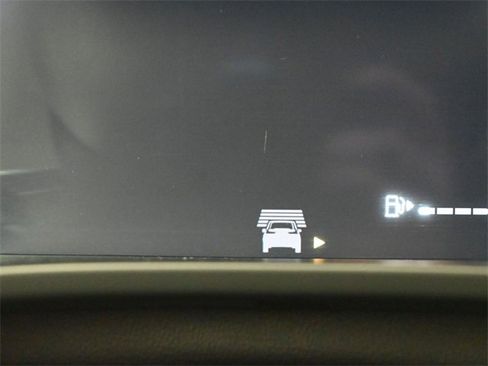 Used 2023 Volvo XC40 B5 Ultimate w/ Protection Package Premier image 30