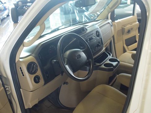 Used 2014 Ford E-350 and Econoline 350 XLT RWD image 48