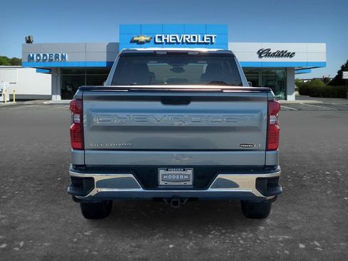 Used 2023 Chevrolet Silverado 1500 LT AWD/4WD image 3