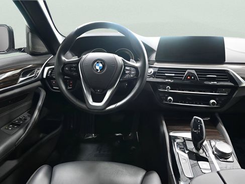 Used 2017 BMW 540i xDrive AWD/4WD image 11