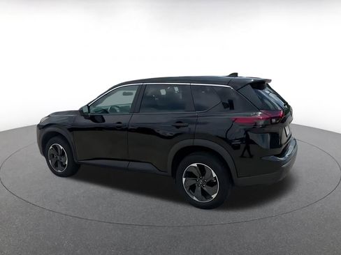 Used 2025 Nissan Rogue SV AWD/4WD image 10