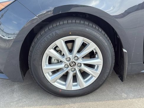 Used 2026 Toyota Corolla XLE FWD image 27