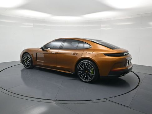 Used 2025 Porsche Panamera 4 image 3