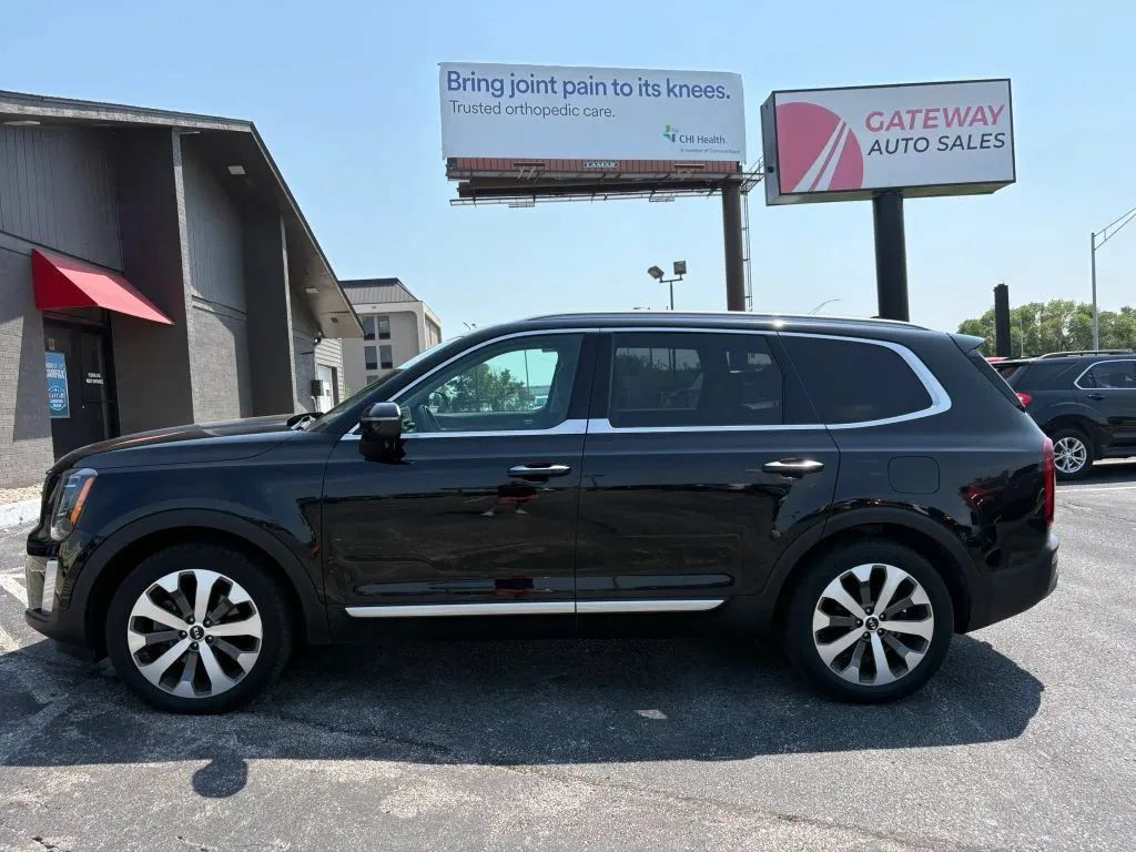 Used 2021 Kia Telluride S AWD/4WD image 2