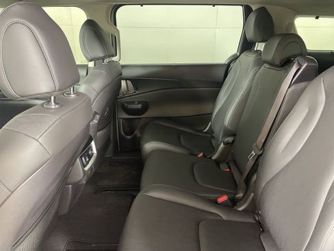 New 2026 Kia Carnival SX w/ SX Dark Edition Package FWD image 41