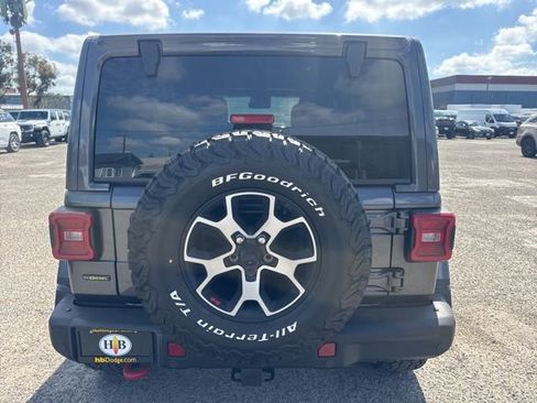 Used 2021 Jeep Wrangler Unlimited Rubicon AWD/4WD image 6
