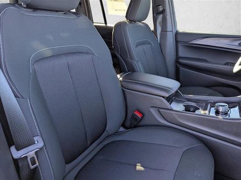 New 2025 Jeep Grand Cherokee Laredo X w/ Luxury Tech Group I image 29