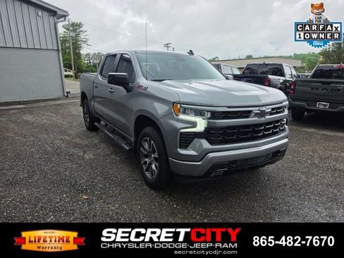 Used 2024 Chevrolet Silverado 1500 RST AWD/4WD image 3