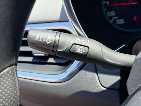 Used 2023 Chevrolet Equinox LS FWD image 19