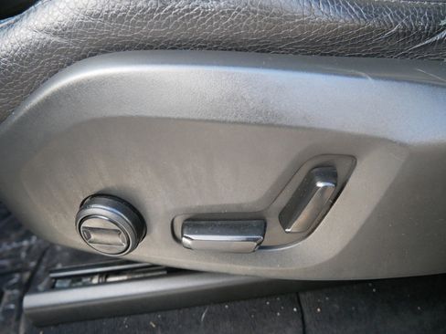 Used 2020 Volvo XC90 T6 Momentum image 14