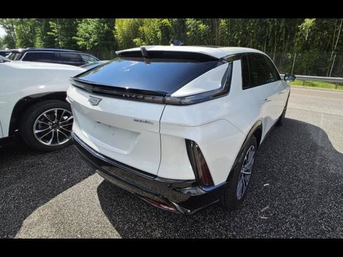 Used 2024 Cadillac Lyriq Sport AWD/4WD image 5