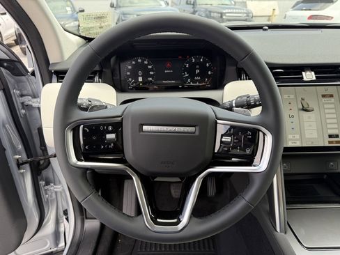 New 2025 Land Rover Discovery Sport S image 16