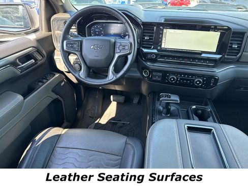 Used 2022 Chevrolet Silverado 1500 ZR2 w/ Technology Package image 4