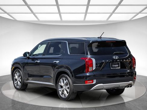 Used 2020 Hyundai Palisade SEL w/ Convenience Package FWD image 2