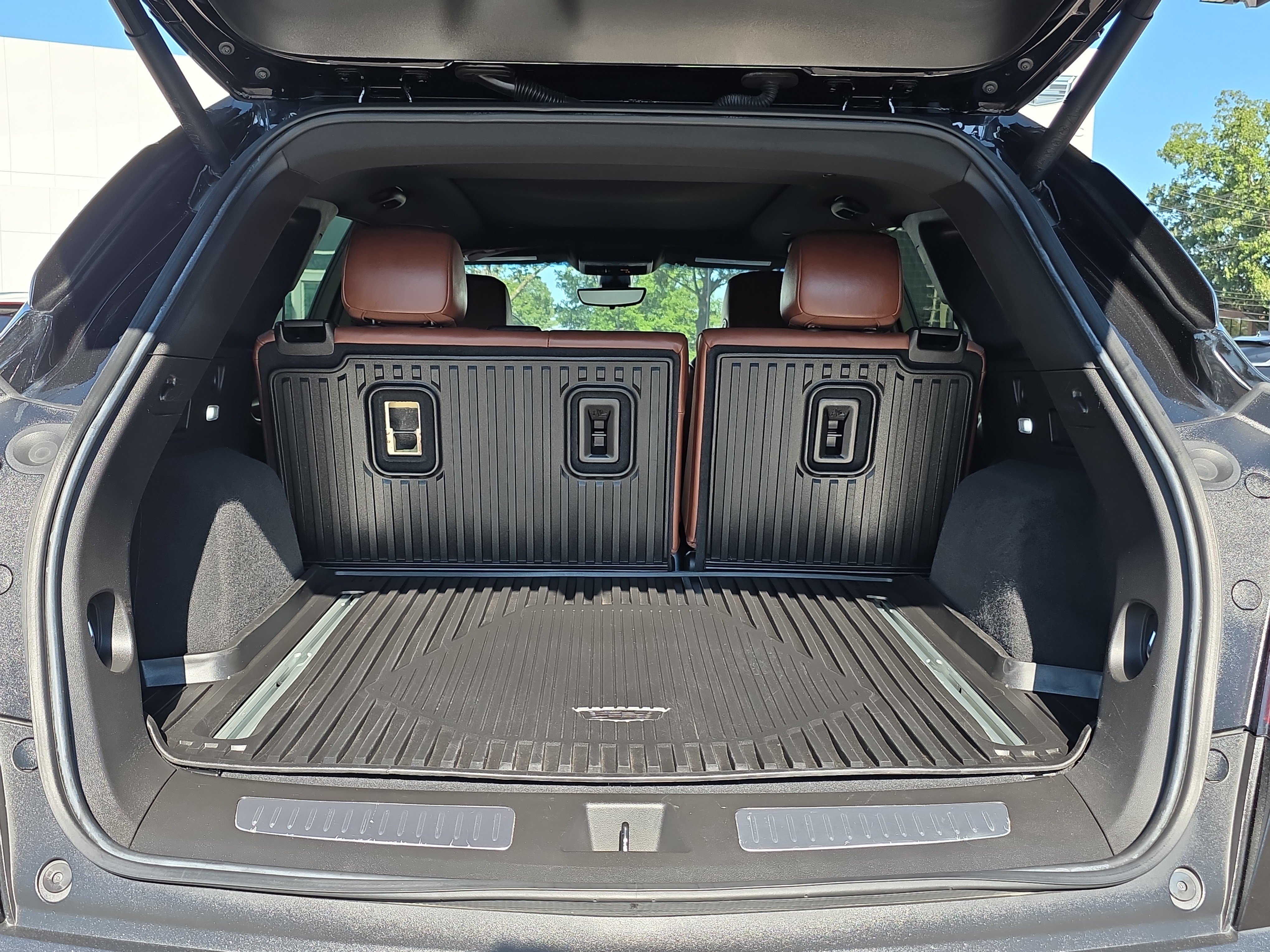 Used 2022 Cadillac XT5 Premium Luxury w/ Technology Package FWD image 13