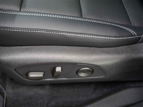 New 2026 Chevrolet Traverse LT w/ LPO, Floor Liner Package FWD image 20