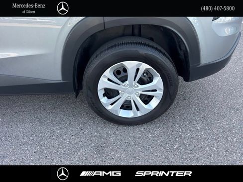 Used 2025 Chevrolet Trax LS FWD image 8