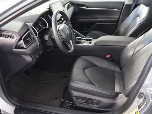 Used 2022 Toyota Camry XLE w/ Navigation Package FWD image 20