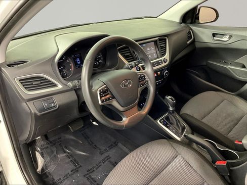 Used 2022 Hyundai Accent Limited FWD image 16