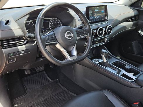 Used 2025 Nissan Sentra SR w/ SR Premium Package FWD image 25
