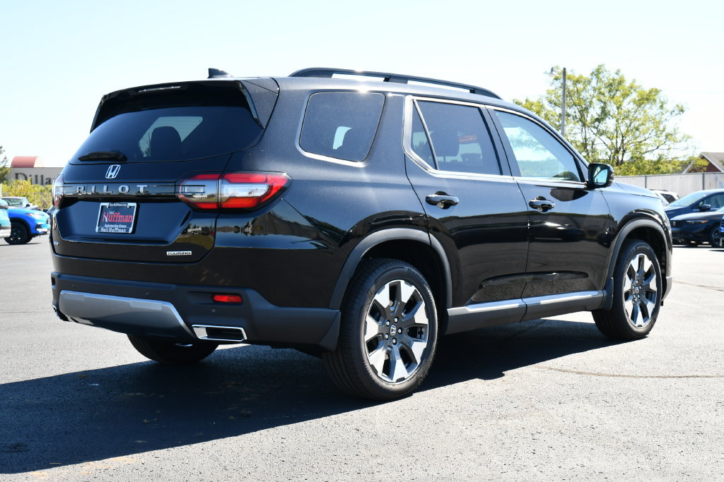 New 2026 Honda Pilot Touring image 7