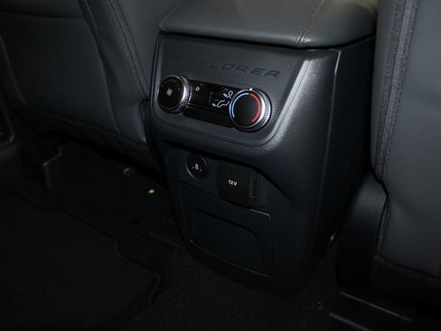 New 2026 Ford Explorer Active w/ Active Comfort Package image 34