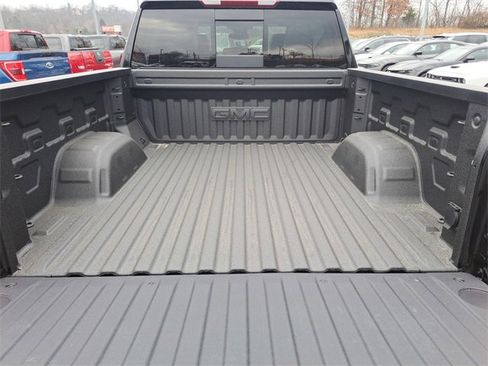 New 2026 GMC Sierra 1500 Elevation image 5