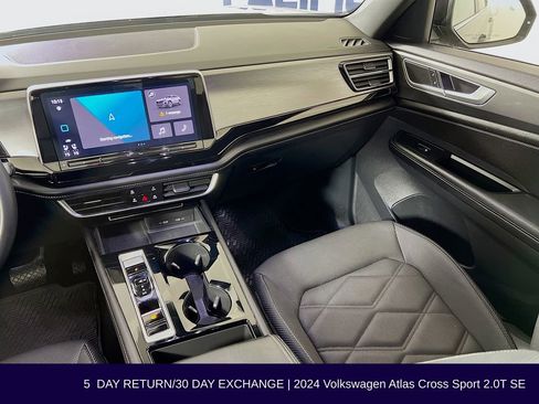 Used 2024 Volkswagen Atlas Cross Sport SE image 27
