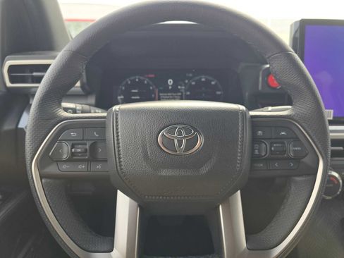 Used 2025 Toyota Tacoma TRD Off-Road image 20