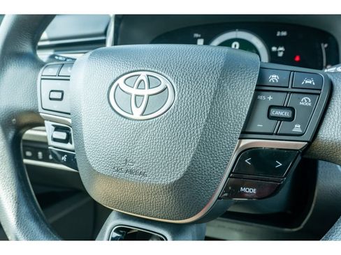 Used 2026 Toyota Camry LE FWD image 29