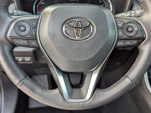Used 2022 Toyota RAV4 XSE AWD/4WD image 5
