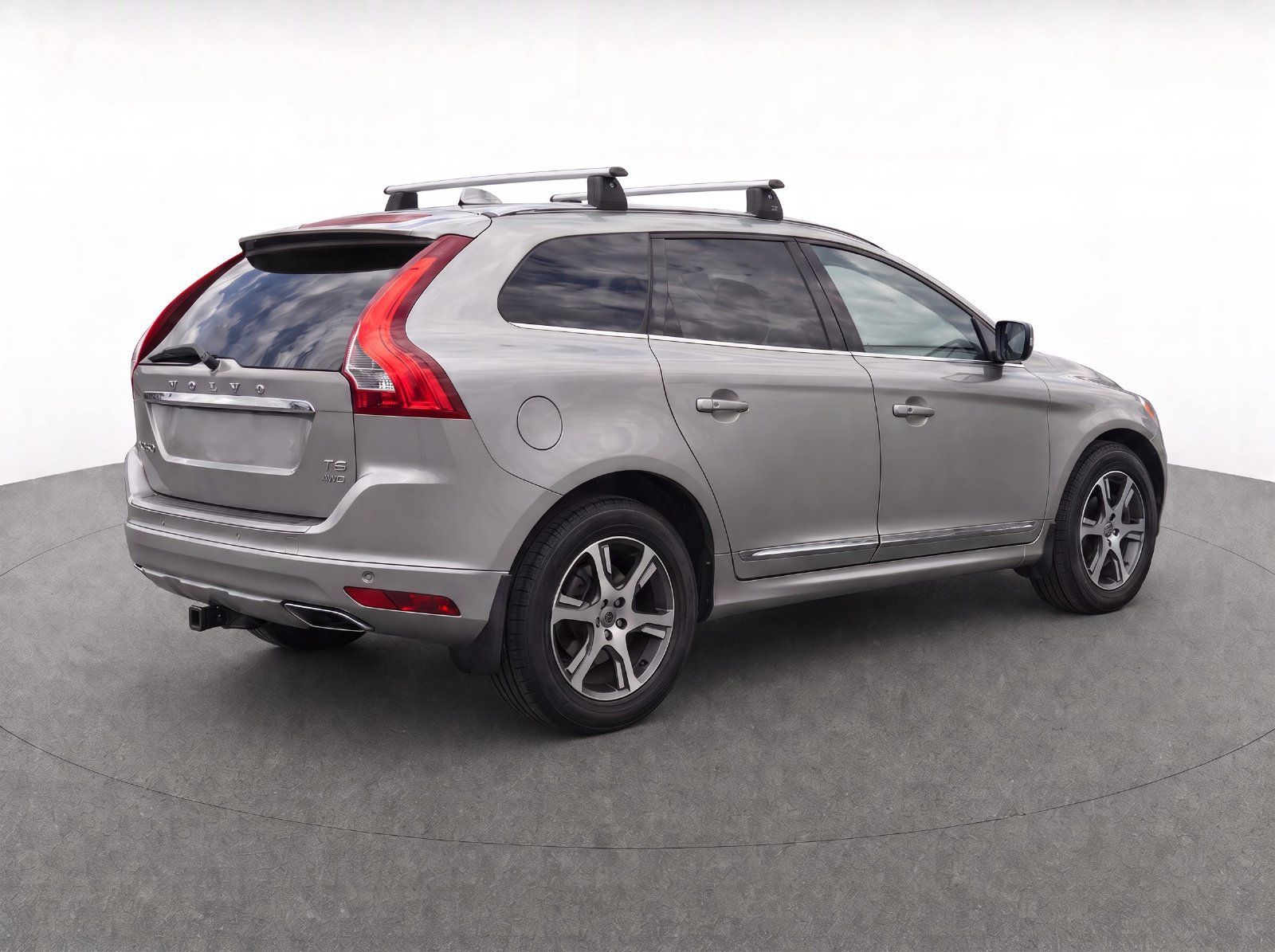 Used 2015 Volvo XC60 T6 AWD/4WD image 3