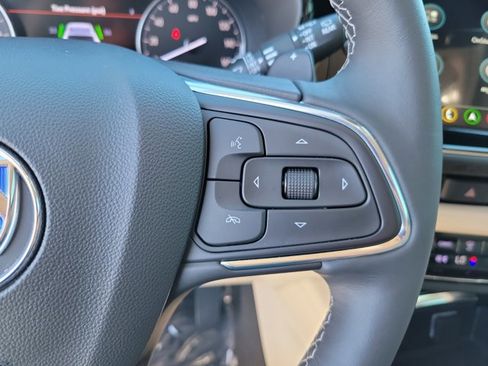 Used 2023 Buick Envision Avenir image 24