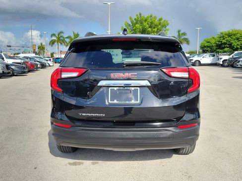 Used 2023 GMC Terrain SLE w/ Driver Convenience Package FWD image 6
