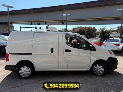Used 2015 Nissan NV200 SV FWD image 28
