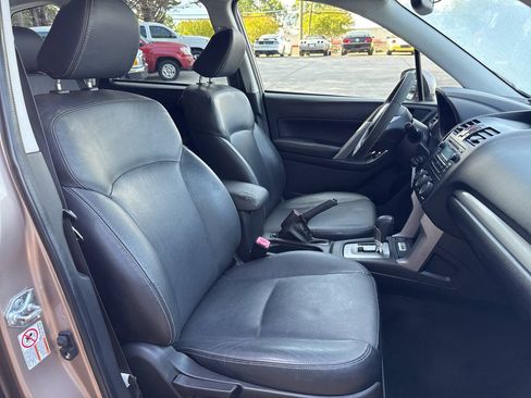 Used 2015 Subaru Forester 2.5i Limited w/ Popular Package #2 AWD/4WD image 18