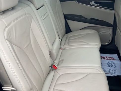 Used 2017 Lincoln MKX Reserve w/ Lincoln MKX Climate Package AWD/4WD image 15