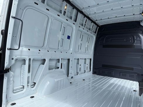 New 2025 Mercedes-Benz Sprinter 2500 image 16