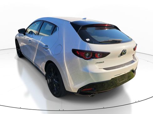 Used 2026 MAZDA MAZDA3 2.5 S Hatchback w/ Premium Pkg FWD image 6